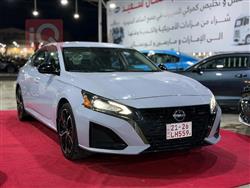 نيسان ألتيما